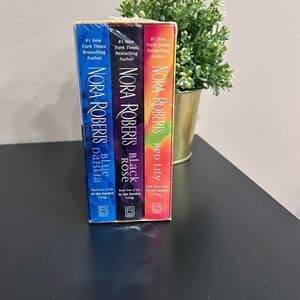 New!! Garden Trilogy Box‎ Set - Blue, Black, Red